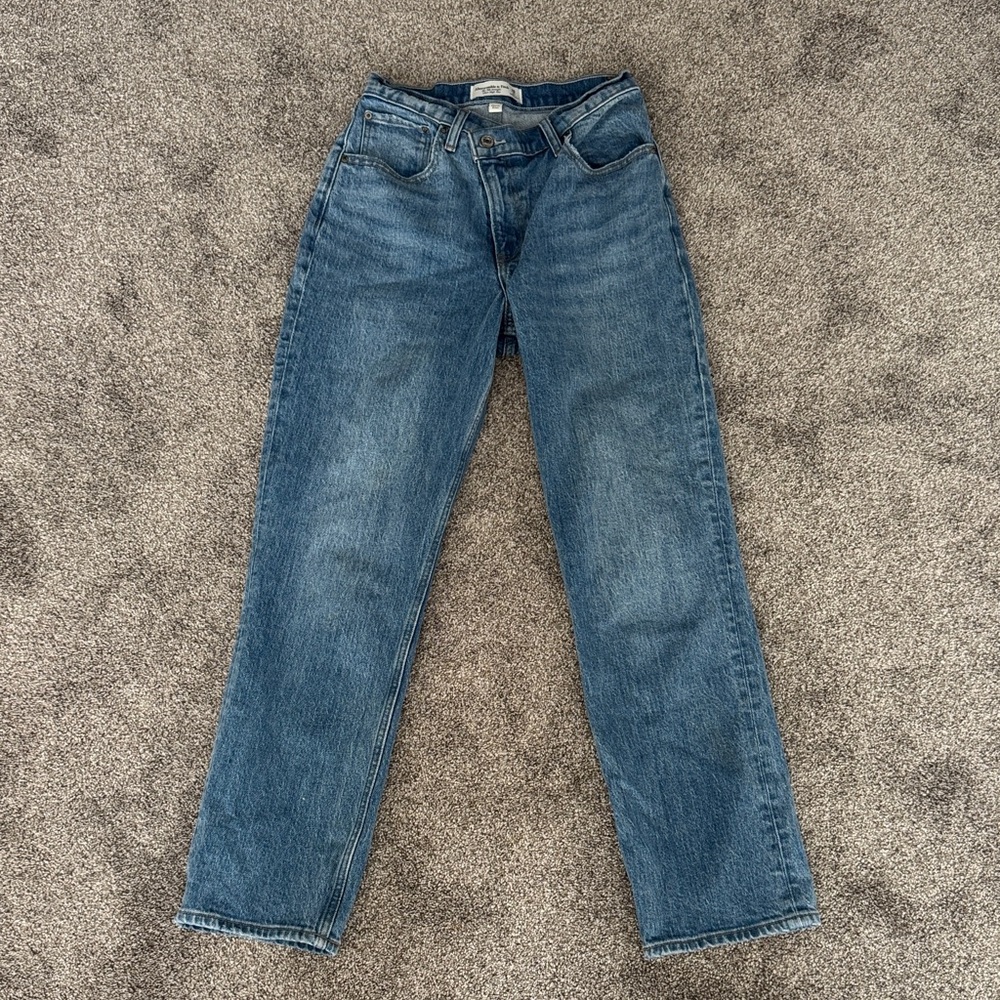 Abercrombie & Fitch Curve love 90s Straight Ultra High Rise size: 26S